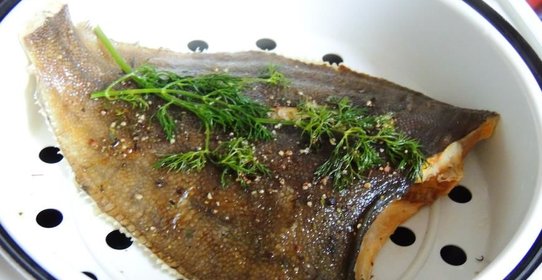 Камбала на пару