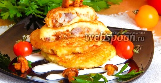 Драники с лисичками и солёной грудинкой