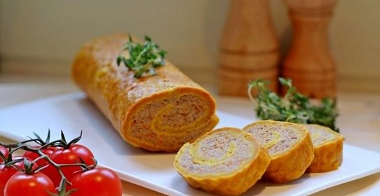 Тыквенный рулет с мясным фаршем