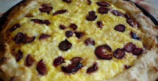 Ватрушка с творогом и сливами