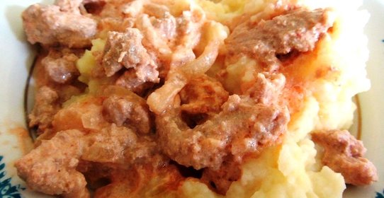 Свинина в сметанном соусе из микроволновки