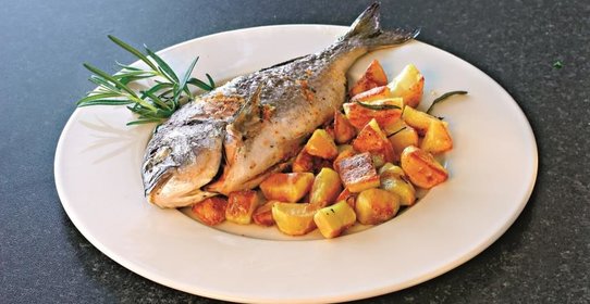 Фаршированная запеченная дорада