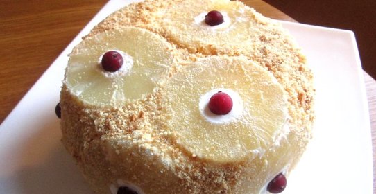 Торт без выпечки с ананасами