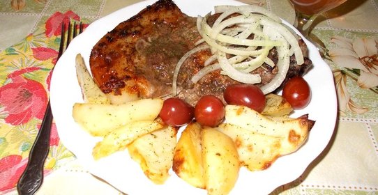 Свинина с картофелем в духовке