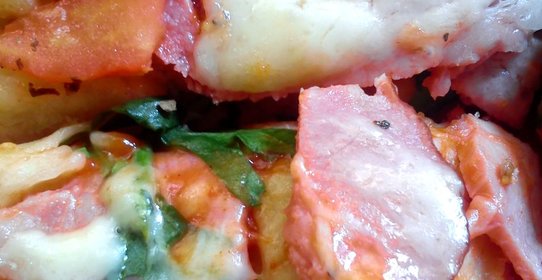 Пицца с маслинами и маасдамом