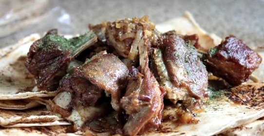 Тушеные бараньи ребрышки