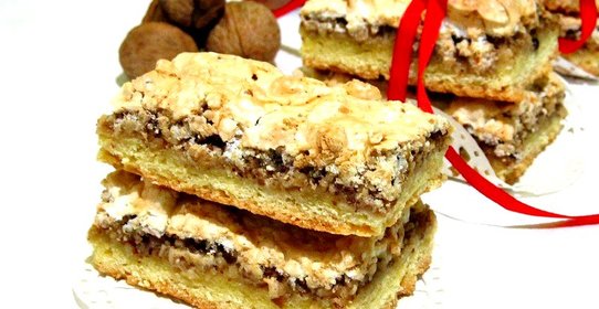 Пирожное с орехами