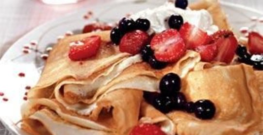 Блины с ягодами