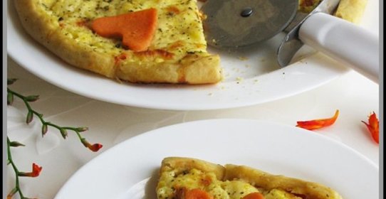 Пицца Amore с яйцом, креветками и томатом