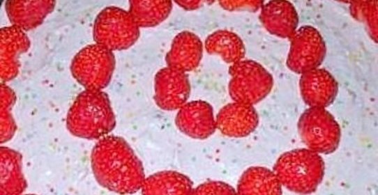 Торт йогуртовый с ягодами