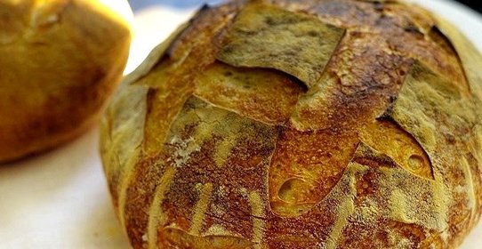 Большой круглый хлеб