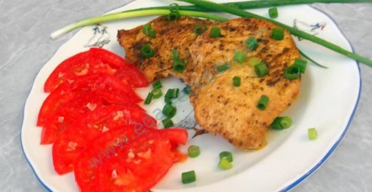 Куриное филе в фольге в духовке