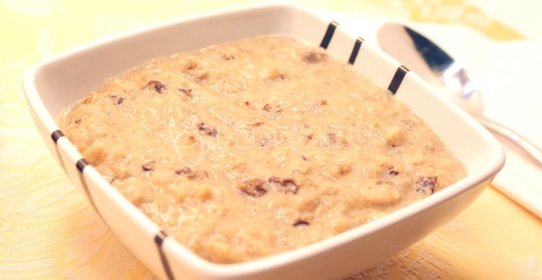 Каша рисовая с бананом и черносливом