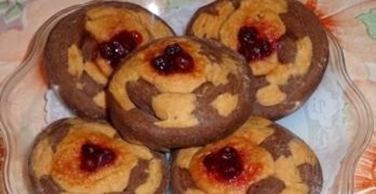 Печенье с клубничным вареньем