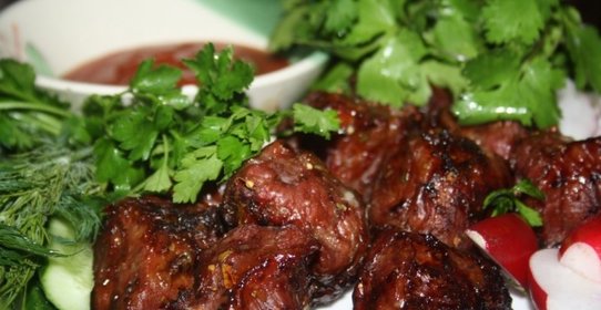 Шашлык из свиной лопатки (длительное маринование)