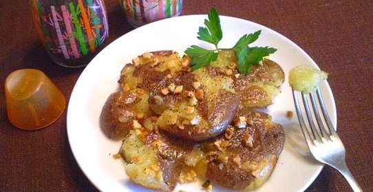 Картофельные лепешки с чесноком