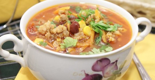 Пицца с копченым лососем и икрой