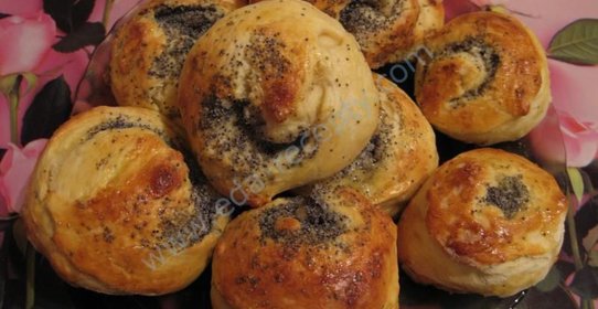 Дрожжевые булочки с маком