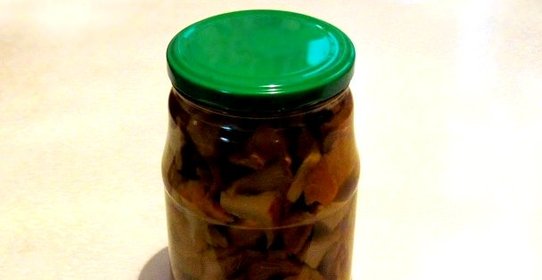 Маринованные лисички с корицей