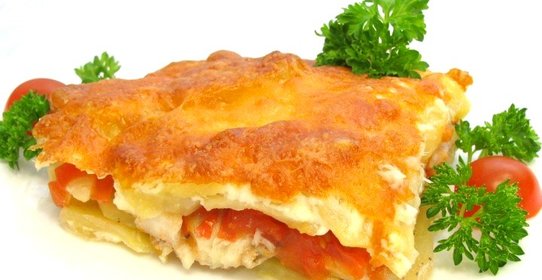 Рыба с картофелем, запеченные под майонезом