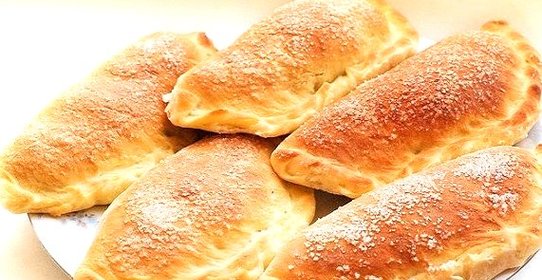 Пирожки со сгущенкой