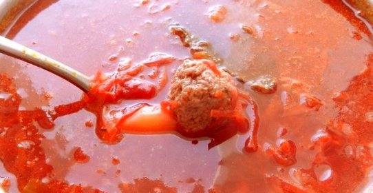 Борщ с фрикадельками