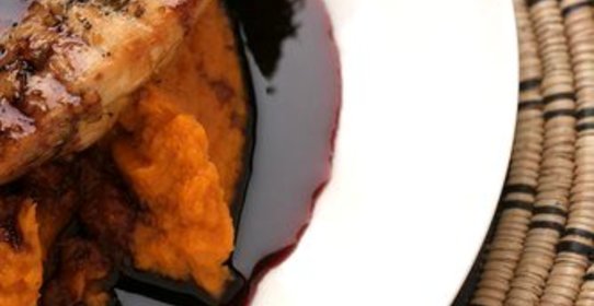 Маринад из красного вина с чесноком и розмарином