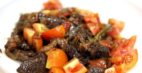 Жареная говядина с овощами