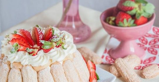 Charlotte Malakoff aux Fraises. Французская клубничная шарлотка.