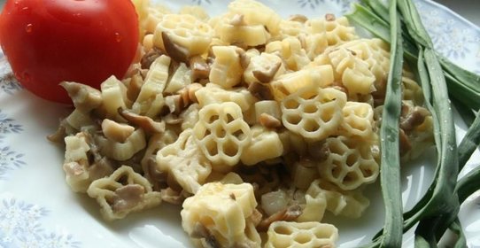 Макароны с грибами