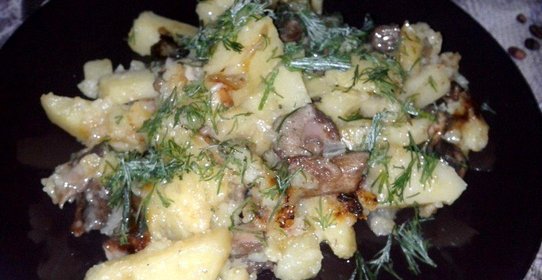 Жареный картофель с маслятами