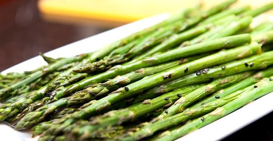 Запеченная спаржа