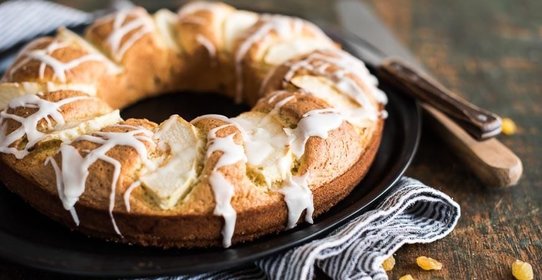 Шарлотка с корицей