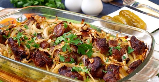 Запечённая картошка со свиными рёбрышками