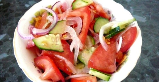 Cалат к запеченной свинине