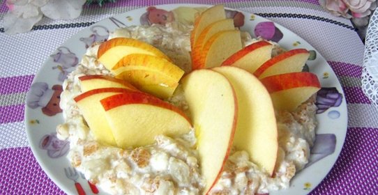 Мультизлаковая молочная каша с яблоком