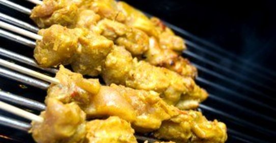 Свиные шашлыки в йогуртовом маринаде со специями