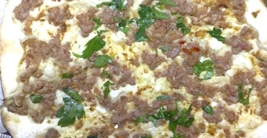 Лахмаджун (Азербайджанская пицца)