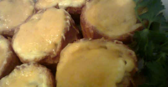 Хрустящие багетные башенки с рыбой