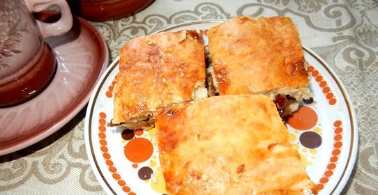 Пирог с грушевым вареньем