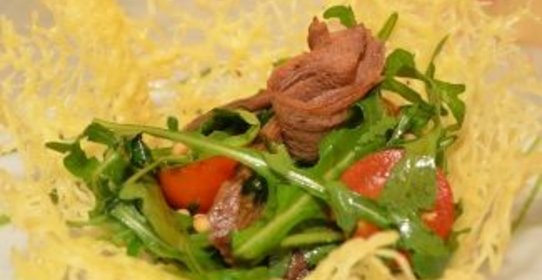 Салат Сырное лукошко