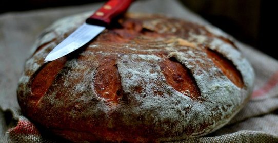 Картофельный белый хлеб с жареным луком