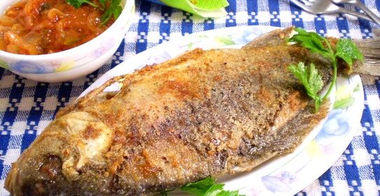 Жареная рыба в манке