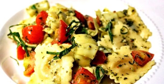 Равиоли в томатном соусе