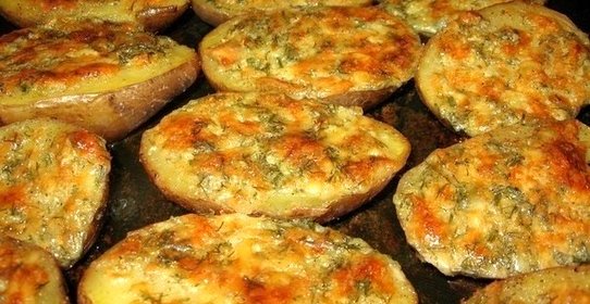 Запеченный картофель с чесночным маслом