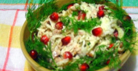 Салат из редьки с мясом и гранатом