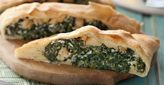 Кальцоне с цыпленком и шпинатом