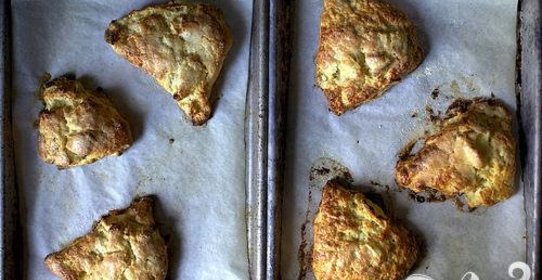 Булочки с яблоками и сыром Чеддер