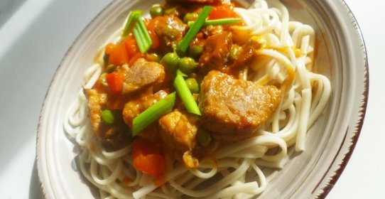 Лапша удон со свининой