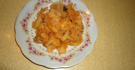 Капуста тушеная с картофелем